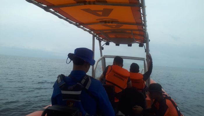 Pencarian Hari Keempat, Teka-Teki Lompatnya Kardin dari Atas Longboat