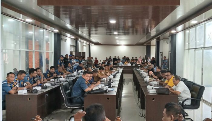 DPRD Sultra Fasilitasi Pembentukan TKBM Bungkutoko, Dorong Pemberdayaan Buruh Lokal