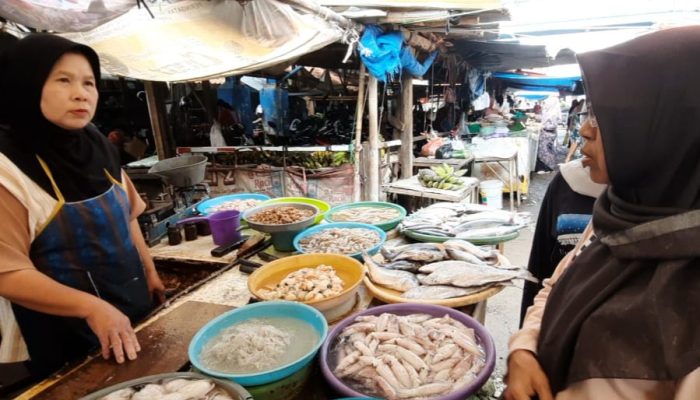Harga Ikan dan Cumi di Pasar Tradisional di Kota Tegal Meroket