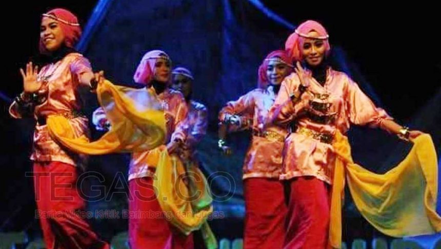 Tari Balumpa Meriahkan Acara Pentas Seni di Yogyakarta