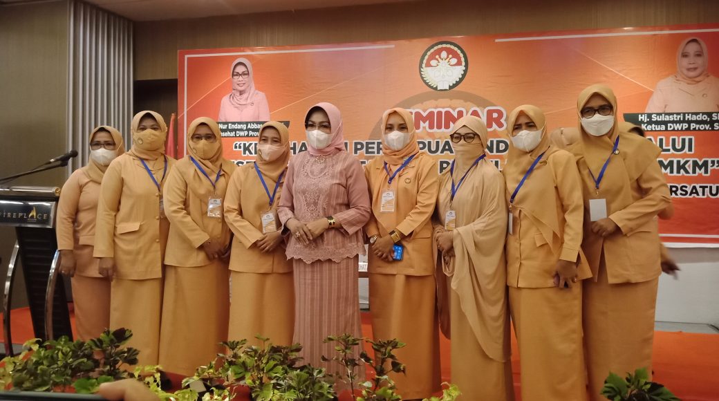 Buka Seminar DWP se-Sultra, Ini Pesan Sekda Sultra