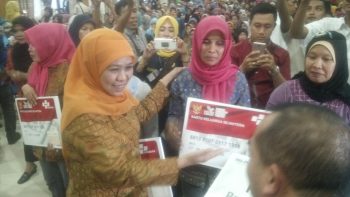 Mensos Khofifah Indar Parawansa, Salurkan bantua PKH di Kota Kendari