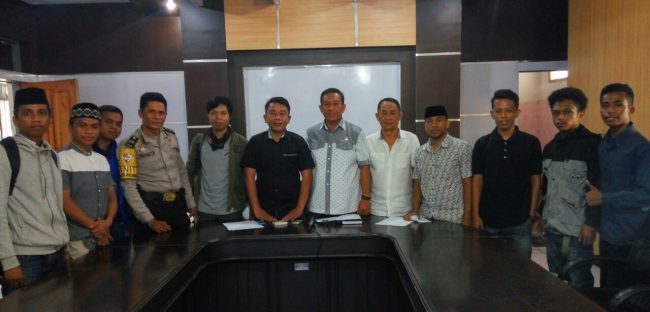 Jalan Provinsi di Busel Rusak Parah Bak Gubangan Kerbau