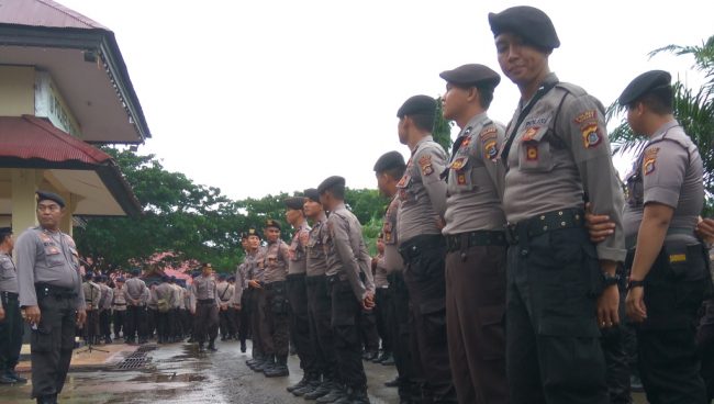 332 BKO Pengamanan PSU Bombana Dipulangkan