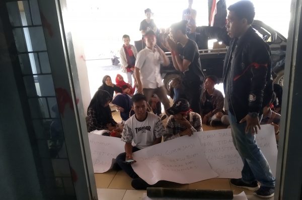Video : PMMW Tagih Janji Pansus DPRD Sultra Terkait Pencabutan IUP Konkep