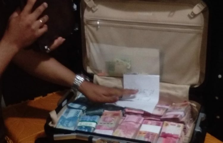 Kejari Kendari OTT Sekretaris Diknas Prov Sultra, BB Rp 425 Juta