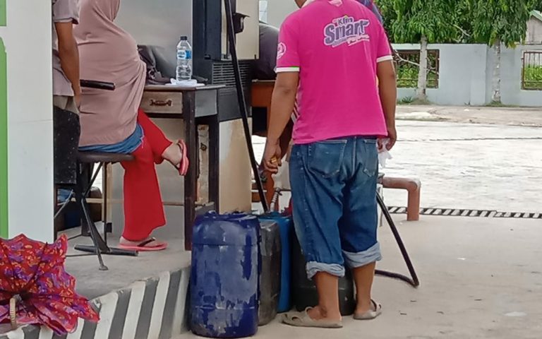 Lira Konsel Kecam SPBU Potoro Layani Pengisian Jerigen dan Tangki Rakitan