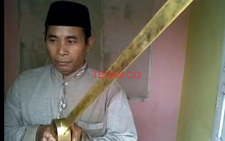 Video Samurai Tombol Lima Bisa Potong Paku