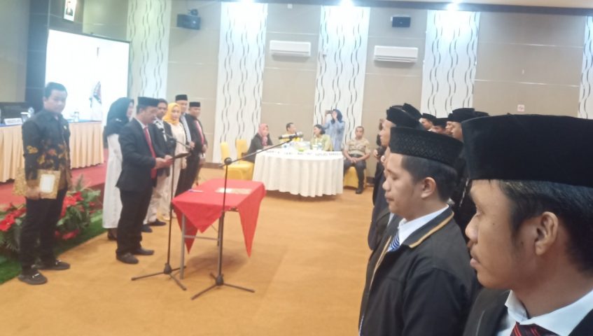 Lantik 125 Anggota PPK, Ini Pesan Ketua KPU Konsel