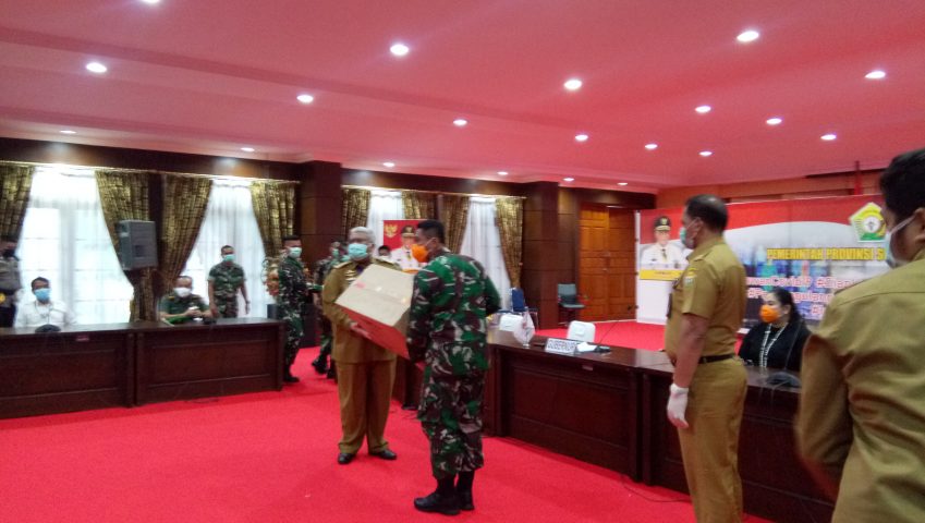 Terima APD, Gubernur Perintahkan Untuk Bagi di 17 Kabupaten Kota