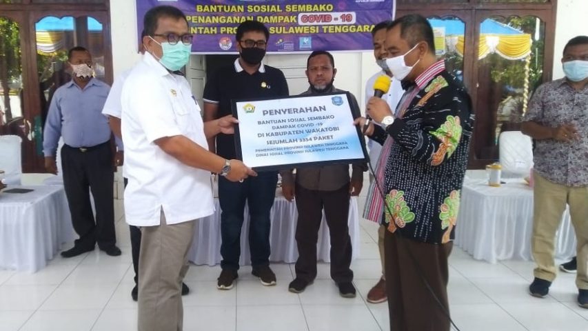 Pemprov Sultra Salurkan 3.344 Sembako bagi Warga Terdampak Corona di Wakatobi