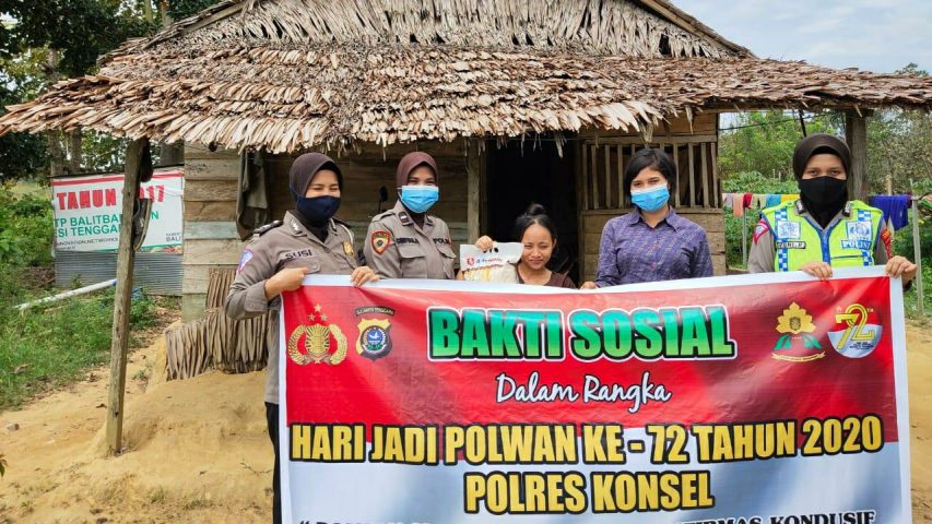 Peringati HUT Ke 72, Polwan Polres Konsel Bagikan Sembako