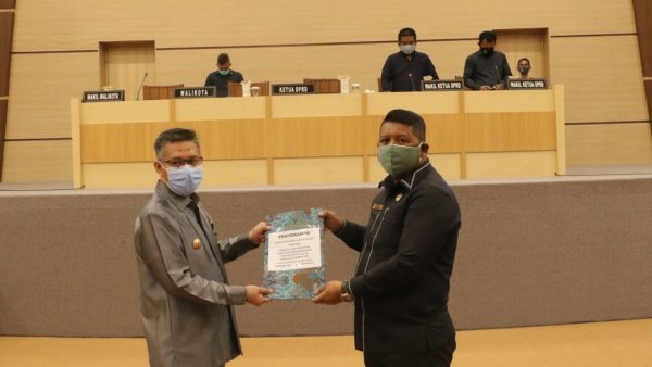 Walikota Bersama Anggota DPRD Kota Kendari Gelar Rapat Paripurna