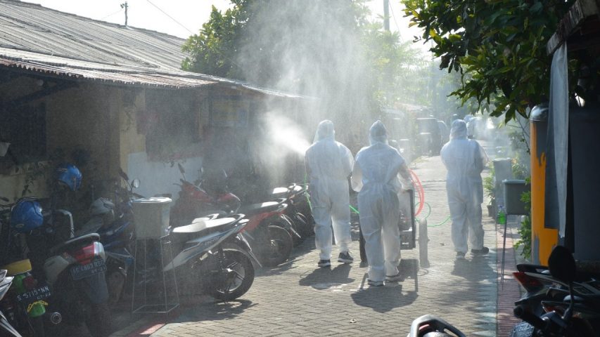 Cegah Penyebaran Covid-19, RSS Wonosari Semprot Disinfektan