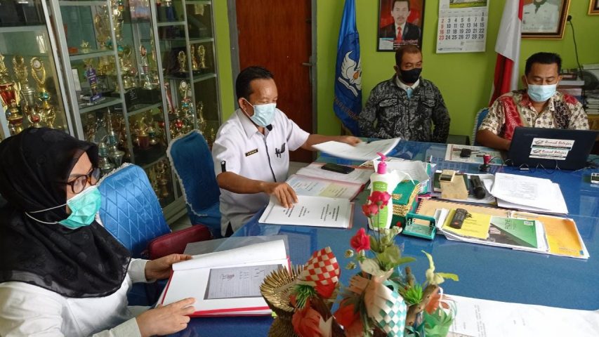 Sekolah Sampel, Dikmudora Kota Kendari Lakukan Verifikasi