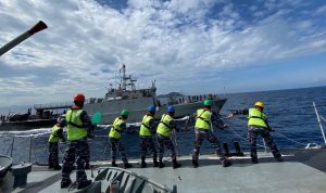 Latihan pembekalan di laut dua FPB