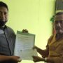 Ketua PS HW Plajan Budi Mulyono ( kiri) bersama direktur BMT mitramu seusai teken perjanjian