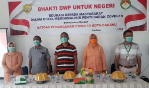 Bakti Untuk Negeri, DWP Baubau Edukasikan Penanganan Pandemi