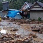 Banjir Bandang di Kolut Rendam 3 Buah Rumah dan Hancurkan 1 Buah Jembatan