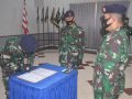Komandan Satuan Kapal Bantu (Satban) Koarmada II Kolonel Laut (P) Budi Santosa, S.E. menerima penyerahan jabatan Komandan KRI Sungai Gerong-906 dari Mayor Laut (P) Harun Al Rasyid