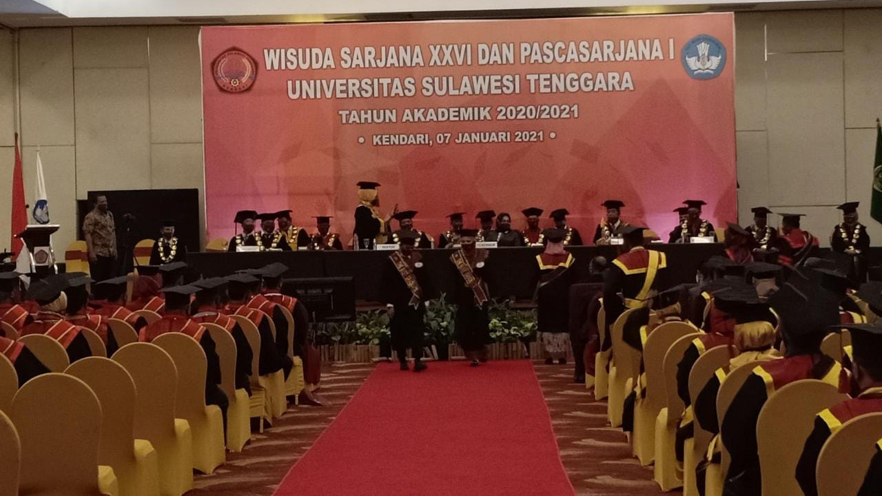 mahasiswa lulusan Universitas Sulawesi Tenggara (Unsultra) program sarjana XXVI dan Pascasarjana I