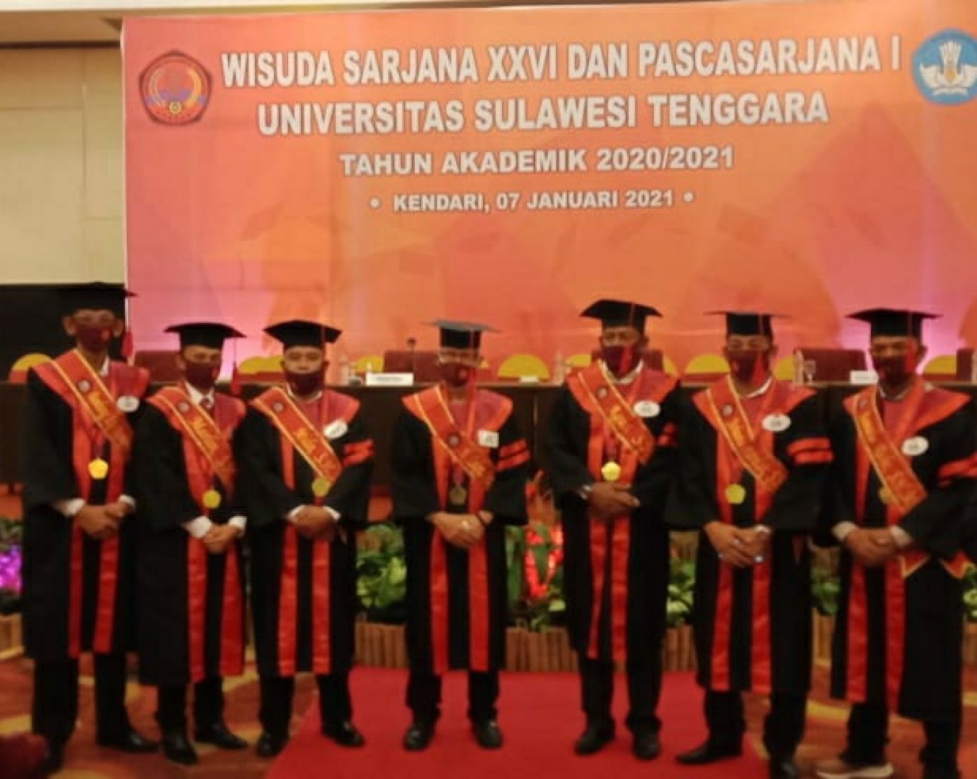 IPK 4.0, Lukman Abunawas Raih Predikat Cum Laude