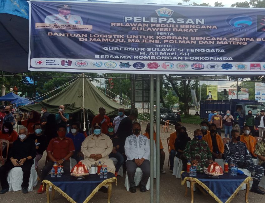 Gubernur Sultra, H. Ali Mazi, SH., menghadiri kegiatan pelepasan Relawan Sulbar