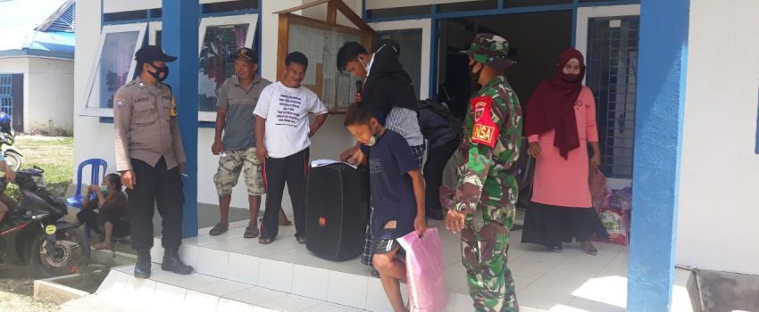 Babinsa Rumbia Bersama Baznas Salurkan Zakat dan Gelar Komsos