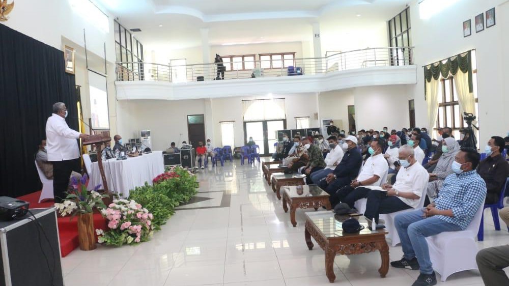Pertemuan diruang atau Aula kantor wali kota Baubau. Foto: Ewit Kominfo