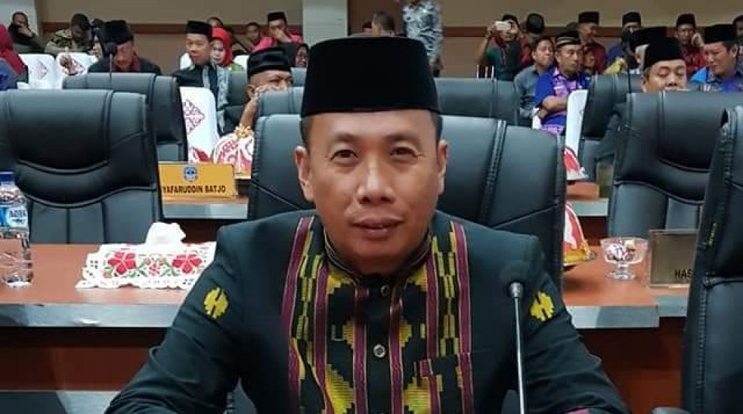 Ketua DPRD kabupaten Kolaka Syaifullah Halik