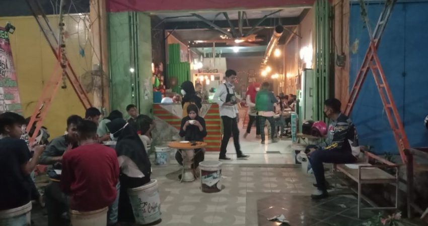 Pererat Silaturahmi, HMJ Hukum Unsultra Gelar Bazar