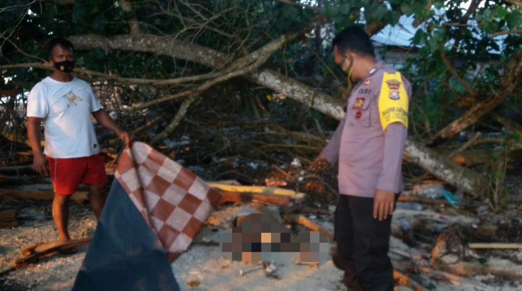 Mayat Tanpa Kepala Ditemukan di Pinggir Pantai Tanggetada