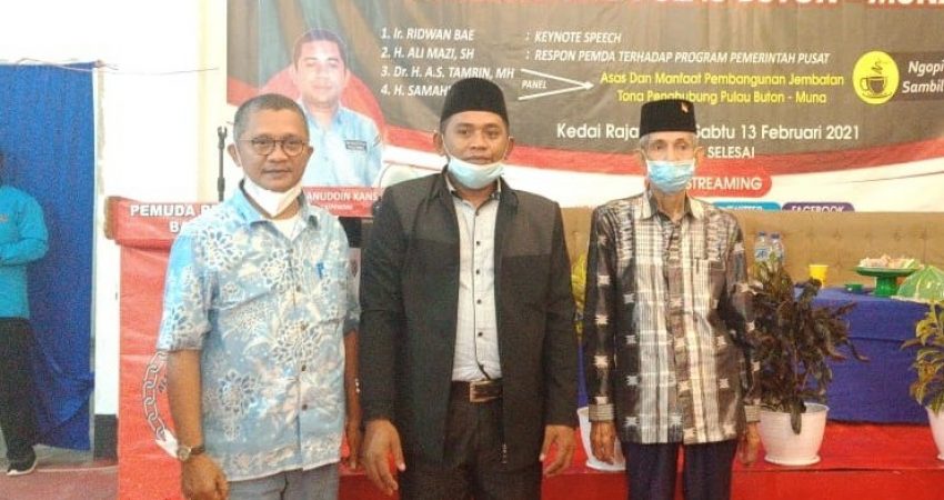 Foto bersama Dewan pembimbing AP2, La Ode Hasanudin Kansi (Tengah) dan Wali Kota Baubau, Drs. A.S. Tamrin M.H. (Kanan)