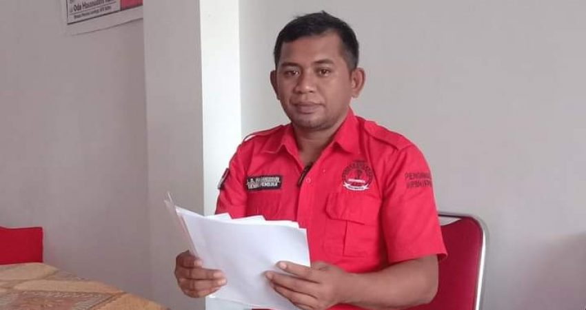 Dewan Pembina sekaligus pendiri Lembaga Aliansi Pemuda Pelajar (AP2) Sulawesi Tenggara, La Ode Hasanuddin Kansi