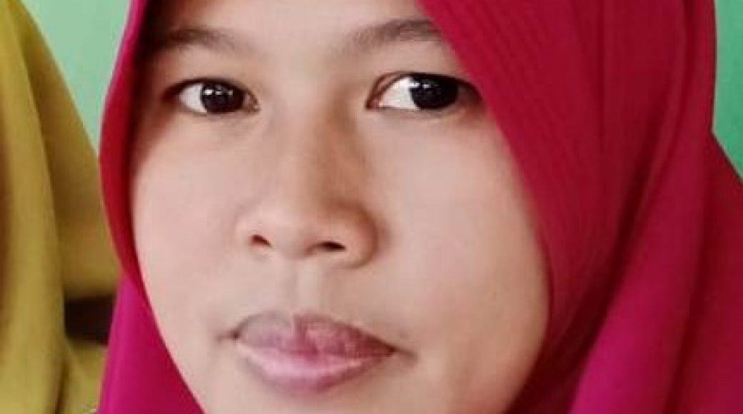 Pakaian Syar’i Solusi Menjaga Muslimah