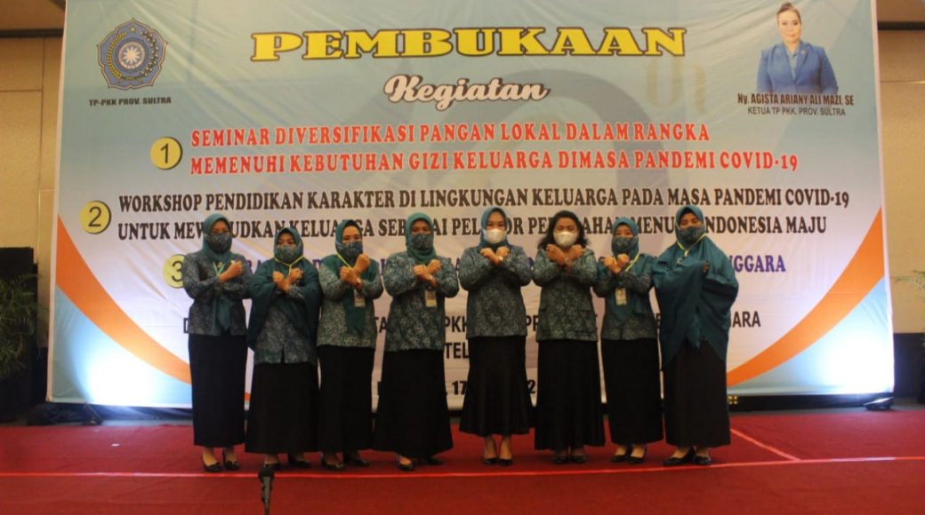 Ketua TP PKK Koltim Hadiri Pembukaan HKG PKK Tingkat Provinsi