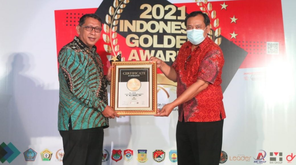 Gubernur Sultra Terima Penghargaan The Best Governor pada Acara “2021 INDONESIA GOLDEN AWARDS ”
