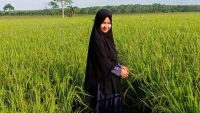 Siti Komariah (Muslimah Peduli Generasi)