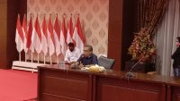 Rektor Universitas Halu Oleo (UHO), Prof. Dr. Muhammad Zamrun F, S.Si., M.Sc.