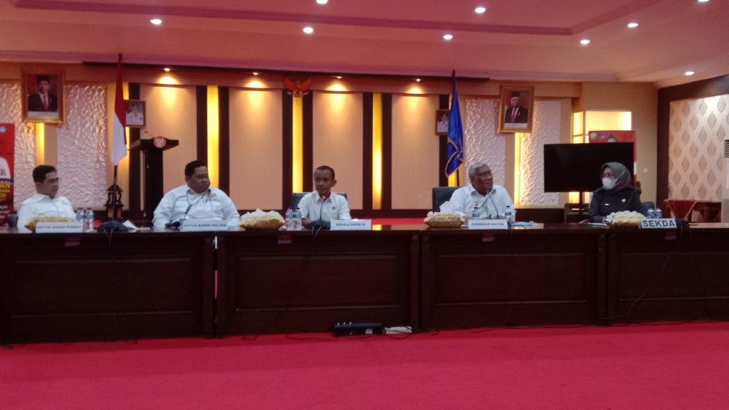 Turut hadir Ketua Kadin RI, Ketua Kadin Sultra, Kepala BKPN, Gubernur Sultra dan Sekretaris Daerah