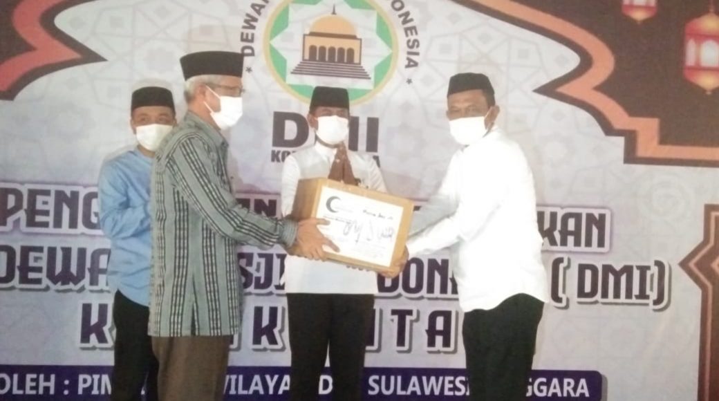 Wagub Sultra Resmi Lantik Sekda Kolut sebagai Ketua DMI Periode 2021 &ndash; 2026