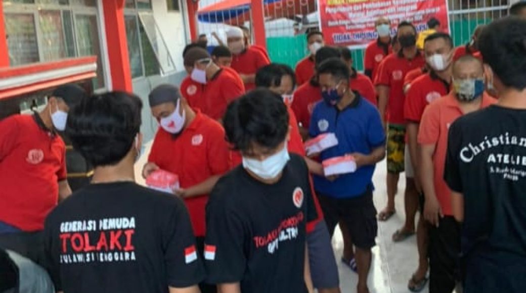 GPT Sultra Berbagi Takjil Gratis di Rutan Kendari