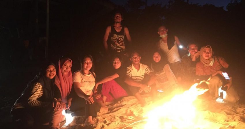 Gelar Baksos dan Bukber di Pantai Kampa : Harus Ada Nilai Positifnya