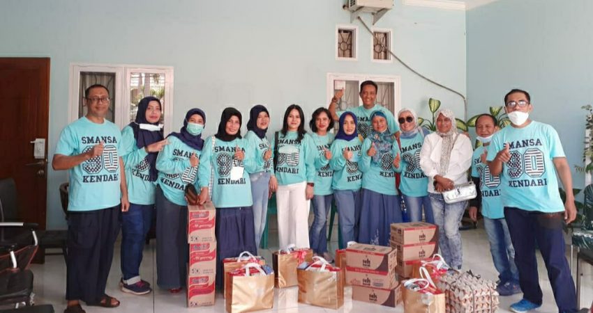 Spesial HARDIKNAS 2 Mei 2021 Forkom Smansa 90 Sambangi Guru Purna Bakti