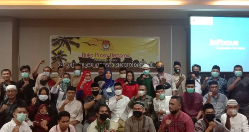 Jalin Kekompakan, KPU Baubau Gelar Bukber dengan Awak Media