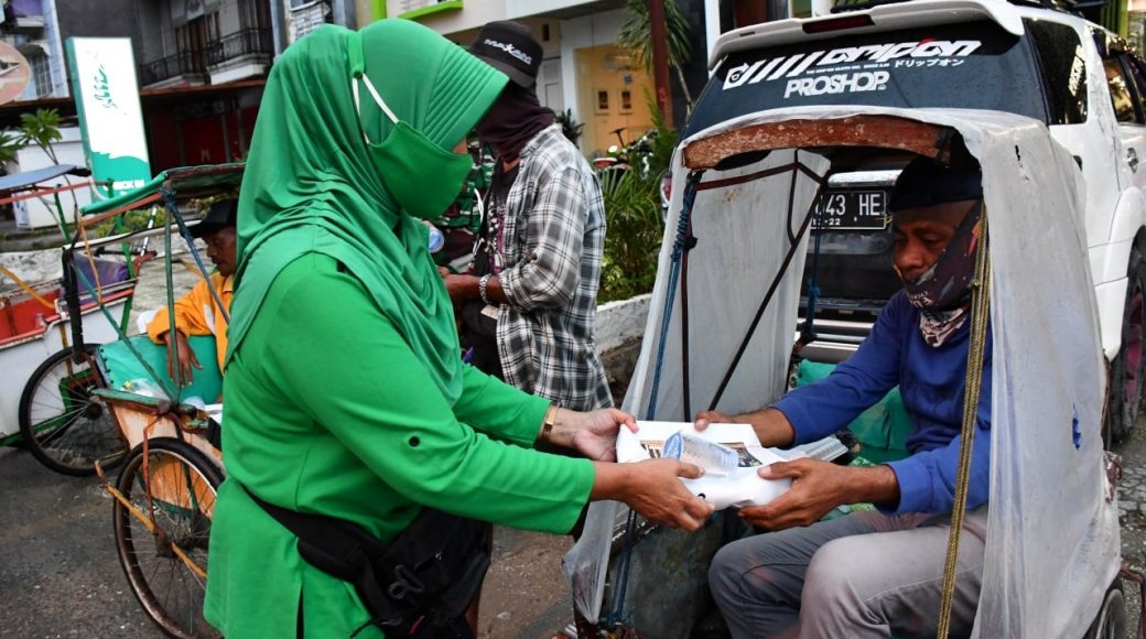 Ramadhan Berkah, Telur Balado dan Ayam Crispy Ala Dapur Lapangan TNI AD