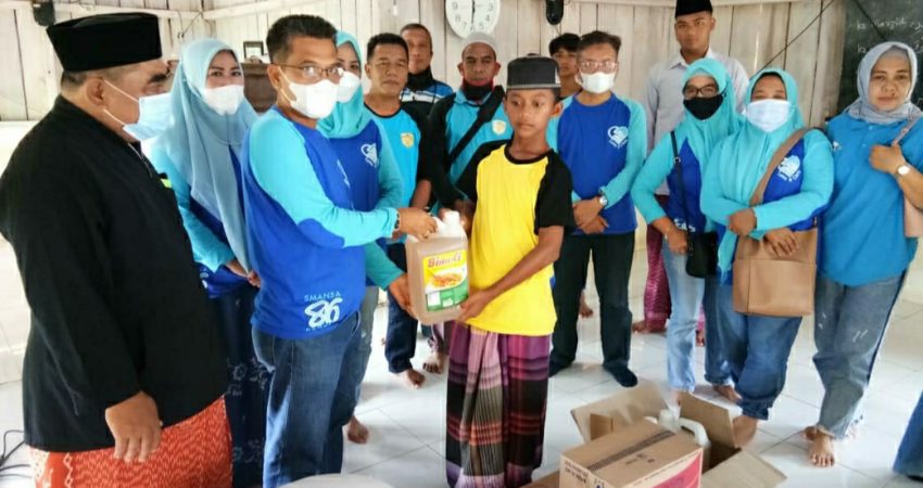 Berkah Ramadhan, Smansa 86 Kendari Berbagi ke Panti Asuhan dan Pesantren