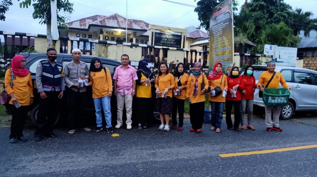 Berbagi Kepada Sesama, Bentuk Kepedulian KBPP Polri Baubau