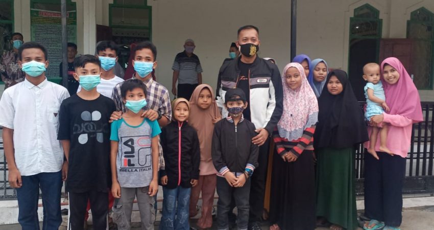 Jelang Idul Fitri, Forum Stakeholder Baubau Berbagi Santunan ke Panti Asuhan