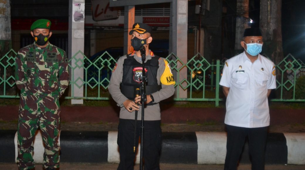 Sejumlah Personil Gabungan Lintas Sektoral Amankan Kota Baubau
